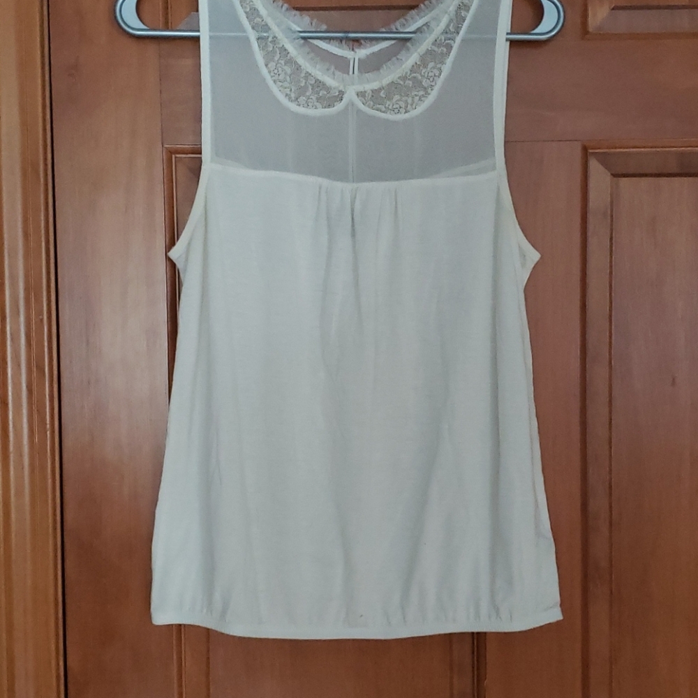 Sleeveless flowy top